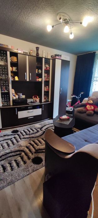 Apartament 3 camere 9Mai