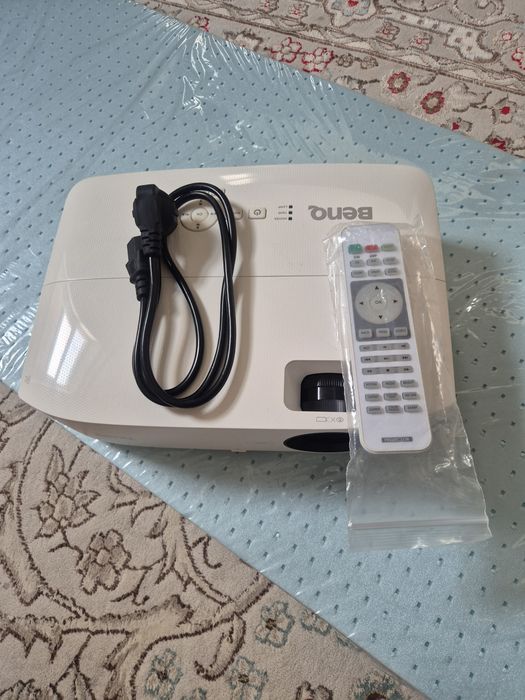 Проектор Beng в идеальном состояние