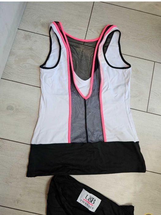 Екип Twinset , S. Като нов.