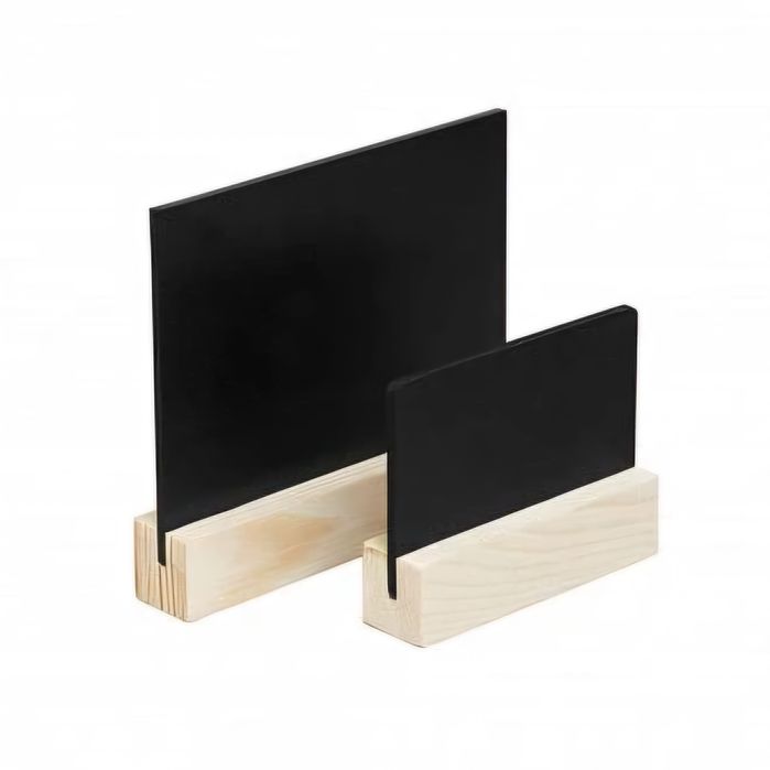 Меловые ценники на деревянной подставке