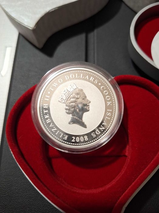 Продавам монета 2 долара Елизабет 2 от 2008г.