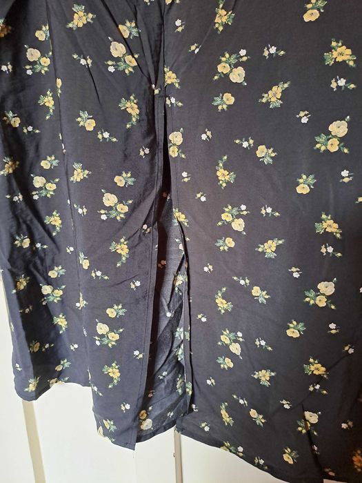 Продавам дълга рокля, HM, нова