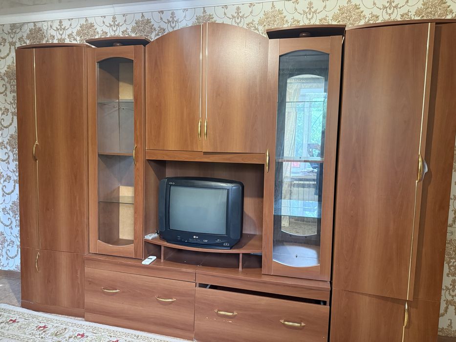 Продам стенку в отличном состоянии