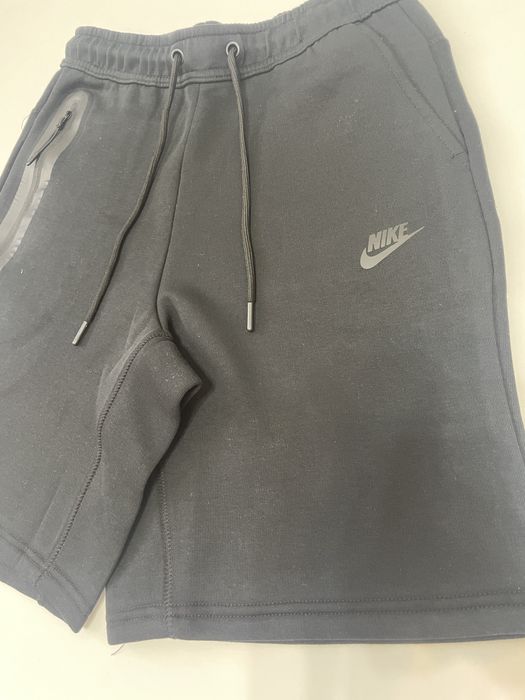 Шорты Nike tech fleece