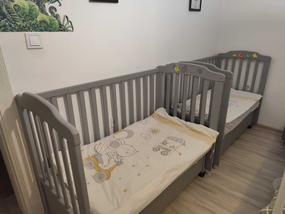 Дървена кашара с чекмедже и функция люляне