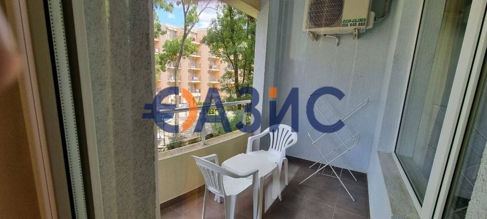 Продава се Двустаен апартамент в к.к. Слънчев бряг - 65 кв.м за 1124 €/кв.м - Снимка #5