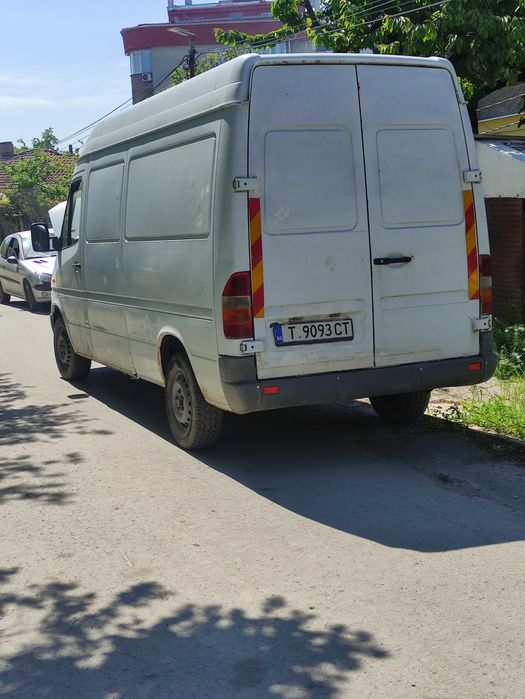 Мерцедес леко товарен