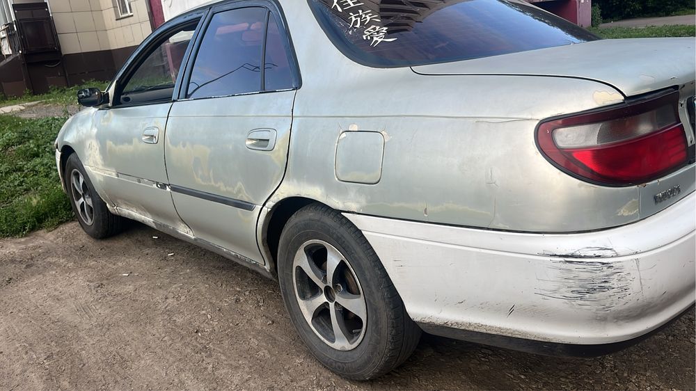 Продам тойота карину