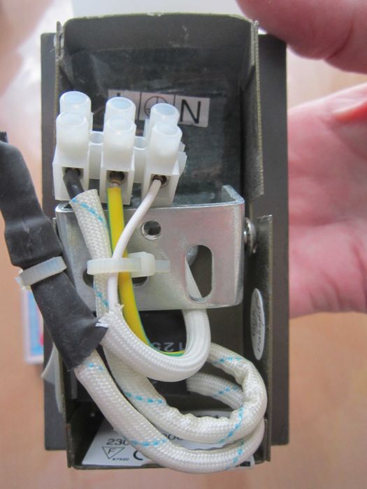 Светильники настенные.