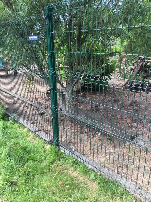 Construim garduri din plasa bordurată