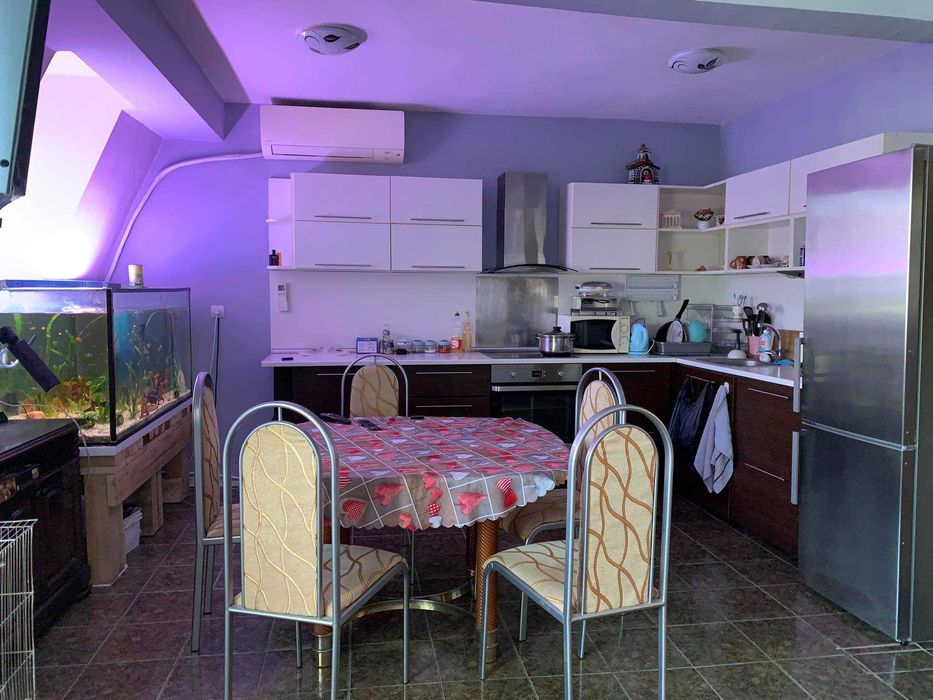 Дава се под наем Тристаен апартамент в Бургас, Възраждане - 100 кв.м за 150 € - Снимка #4