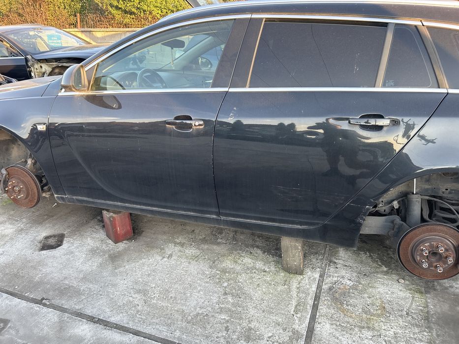 Usa laterala Opel insignia A an 2010 break cod culoare Z22C