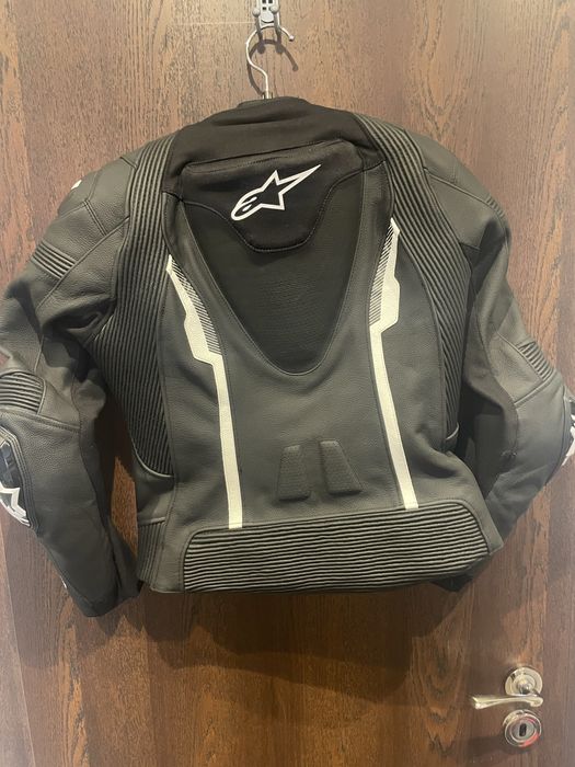 Чисто нов дамски екип Alpinestars - размер EU 40 + Подарък