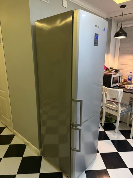 Холодильник SAMSUNG