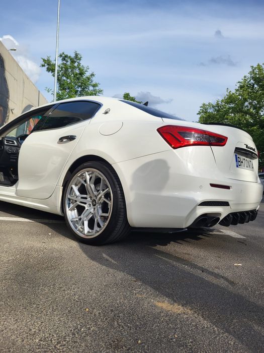 Vând Maserati Ghibli sq4  benzină UNICAT