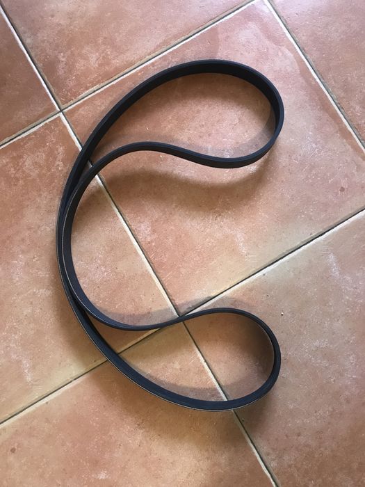 Обтягаща ролка и ремък Тойота