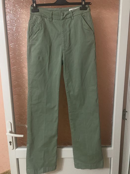 Pantaloni foarte frumosi Reiko