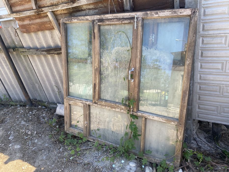 Бесплатно отдам двери и окна