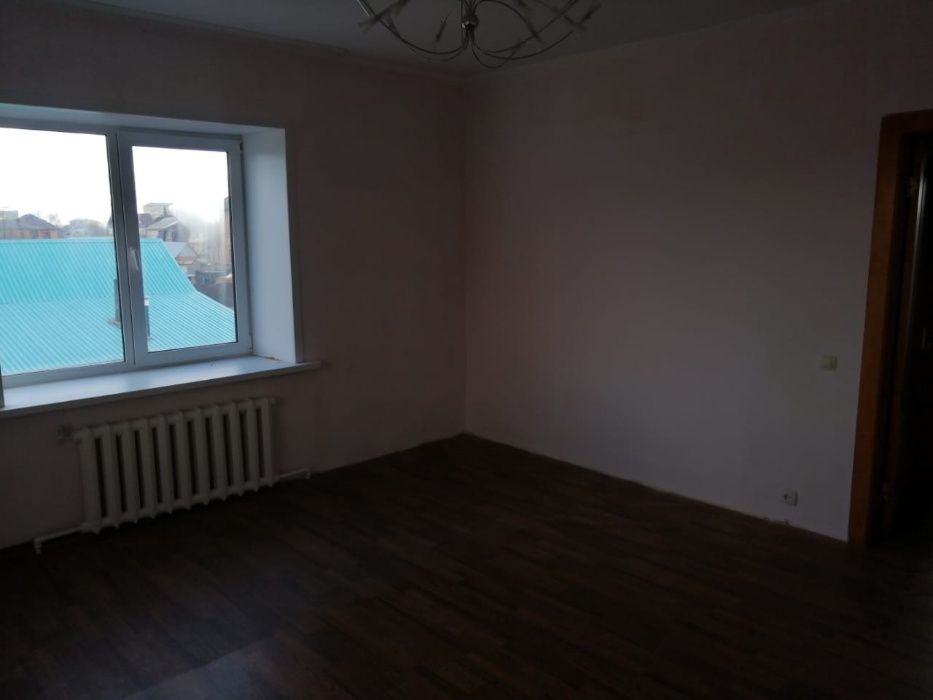 Продам коттедж в центре города.