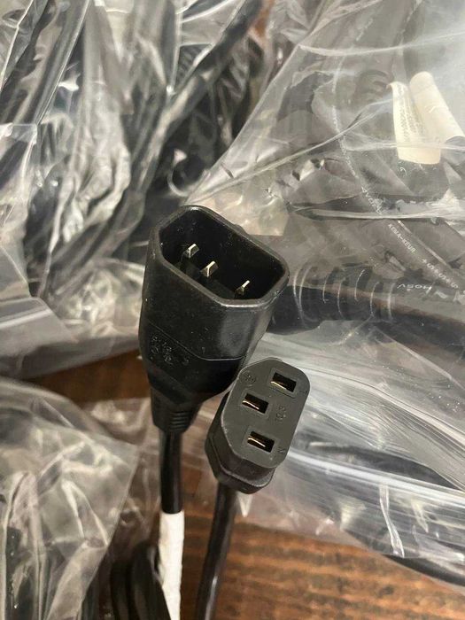 Нов! Захранващ кабел порт C13-C14