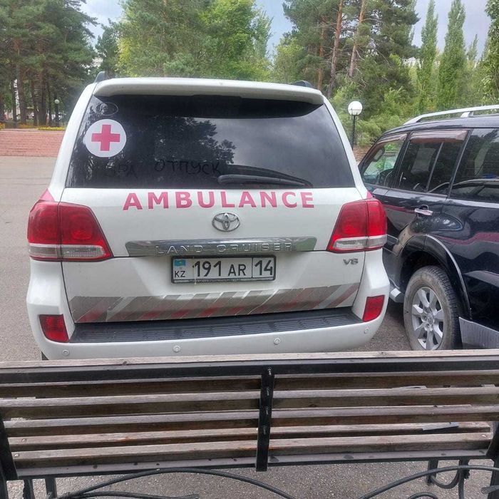 Автомобиль Toyota Land Cruiser