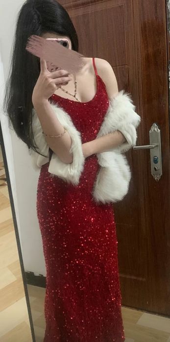 Красное вечернее платье продается срочно