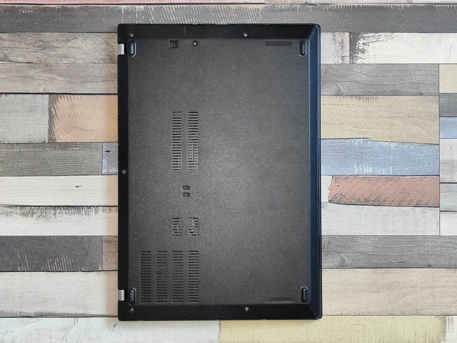 Lenovo ThinkPad T480s, i5-8250u, 16GB DDR4, SSD NVME 256GB