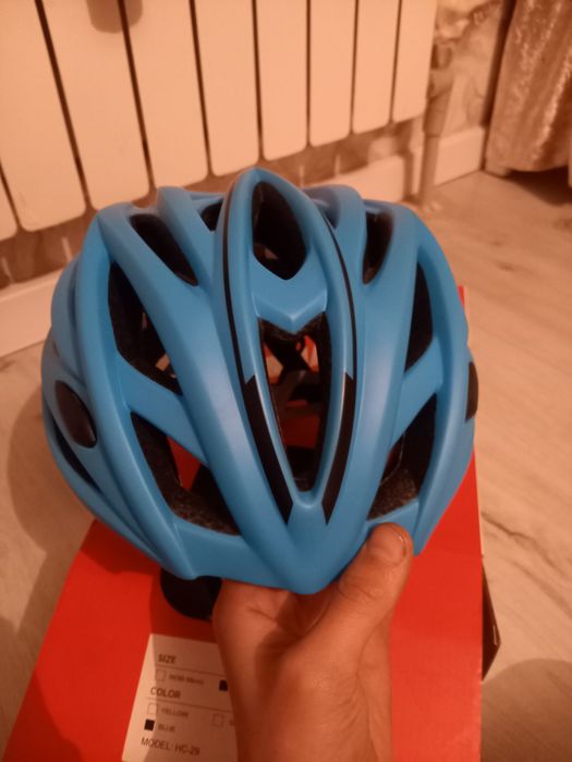 Продаю каску vino