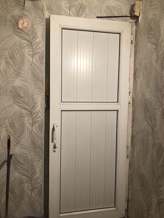 Продам дверь ,дверь