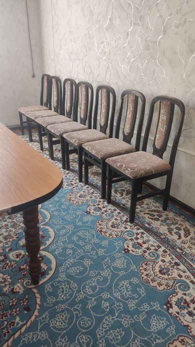 Стол стуля бірге