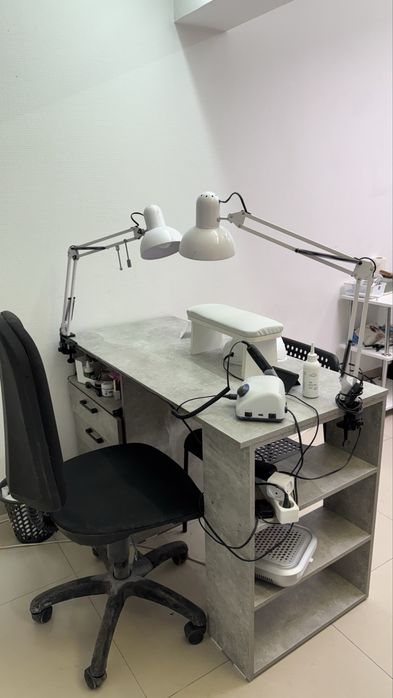 Сдается столик для мастера маникюра