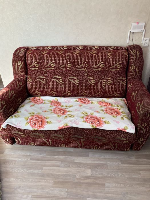 Отдам бесплатно диван