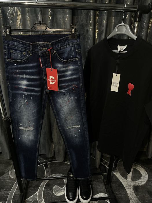 Blugi dsquared si tricouri de calitate