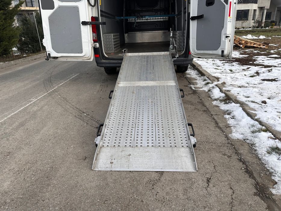 De vânzare rampă aluminiu pt rastele sau persoane cu dizabilități.