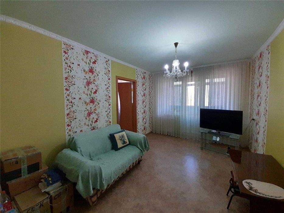 Продам 2 комн квартиру по Момышулы на 4/5 этаже