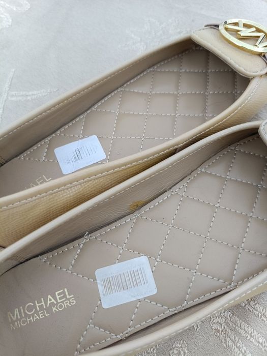 Продам балетки кожанные