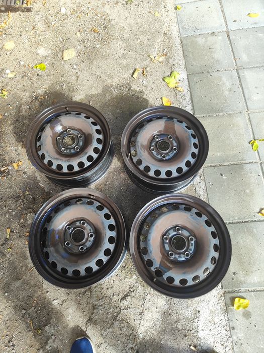 Летни гуми Nexen 195/65/15 XL  и зимни гуми Kleber с железни джанти за Мазда 3