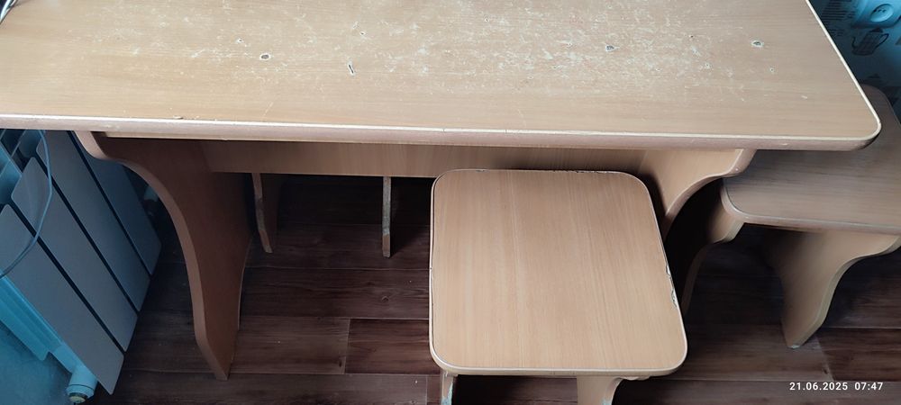 Продам стол со стульями