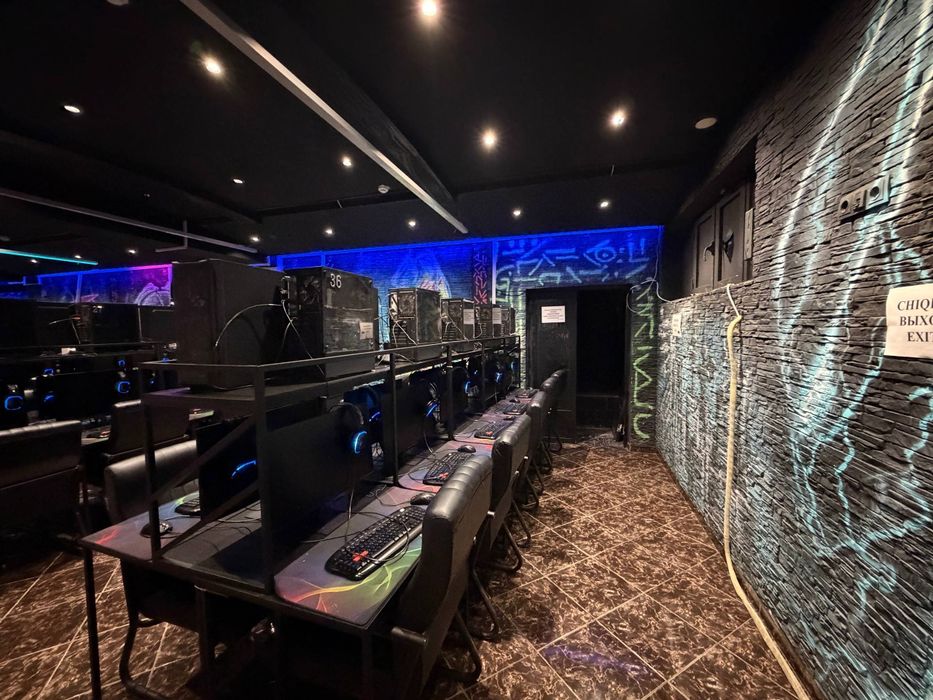 Гаме клуб,компьютер хона сотилади 50 штук  компьютер есть ...