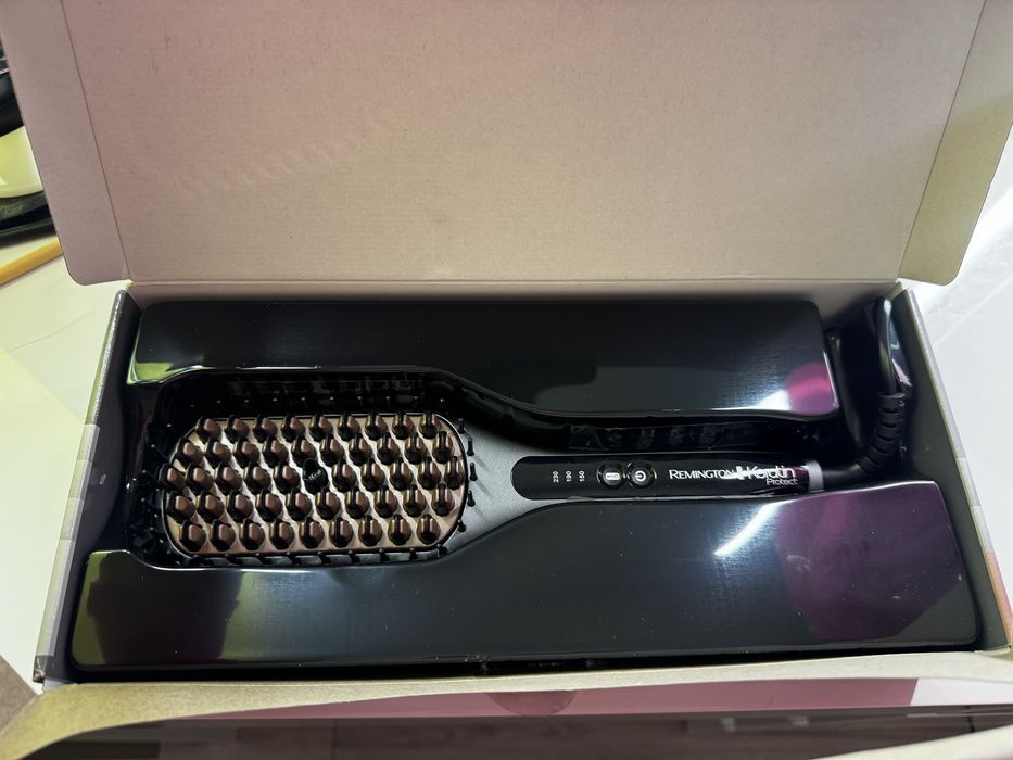 Четка за изправяне на коса Remington