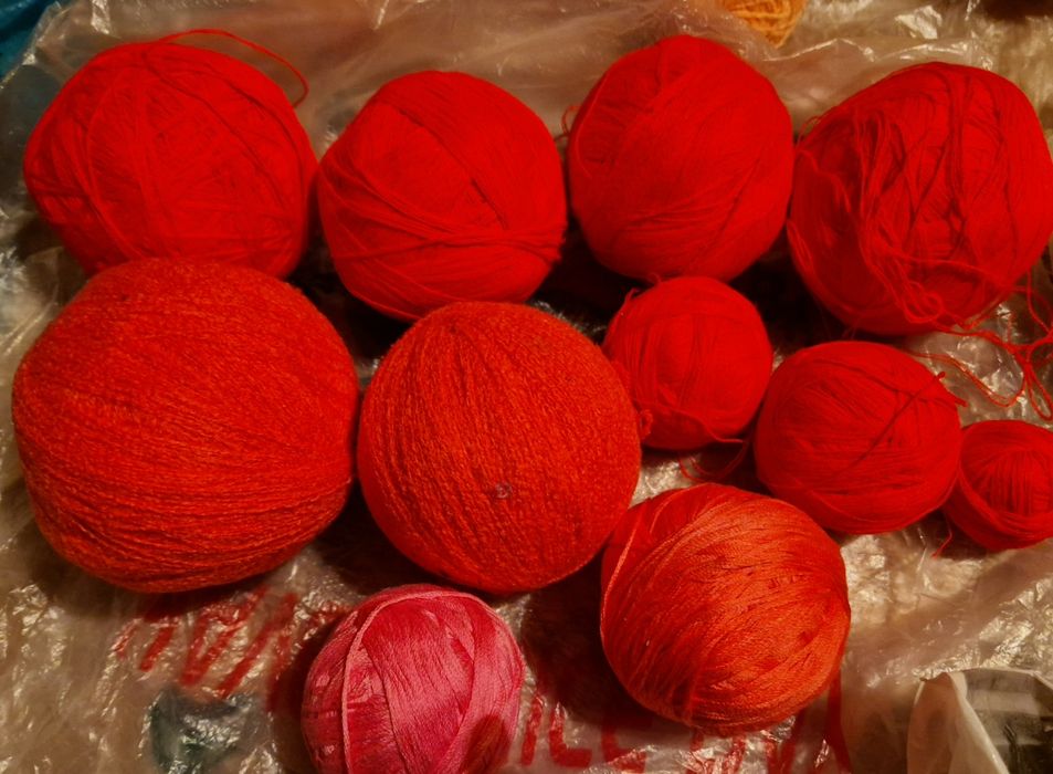 Шерсть, нитки, пряжа.