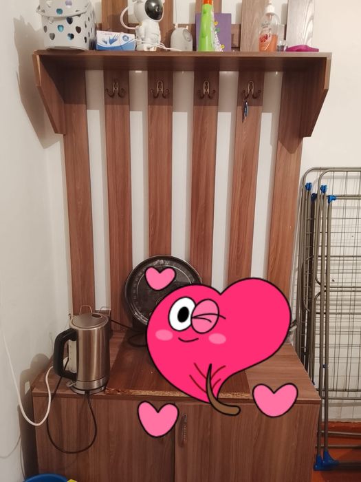 Продаётся диван и шкаф для прихожей