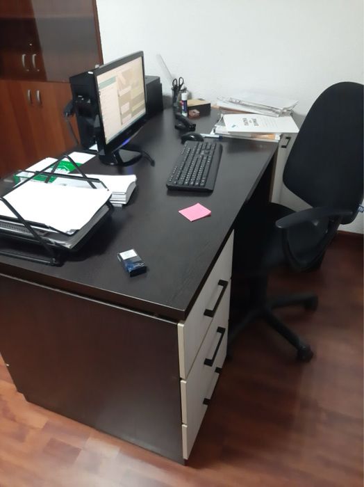 СРОЧНО продаётся ! Офисная мебель Б/У - комплектом, выгодная цена