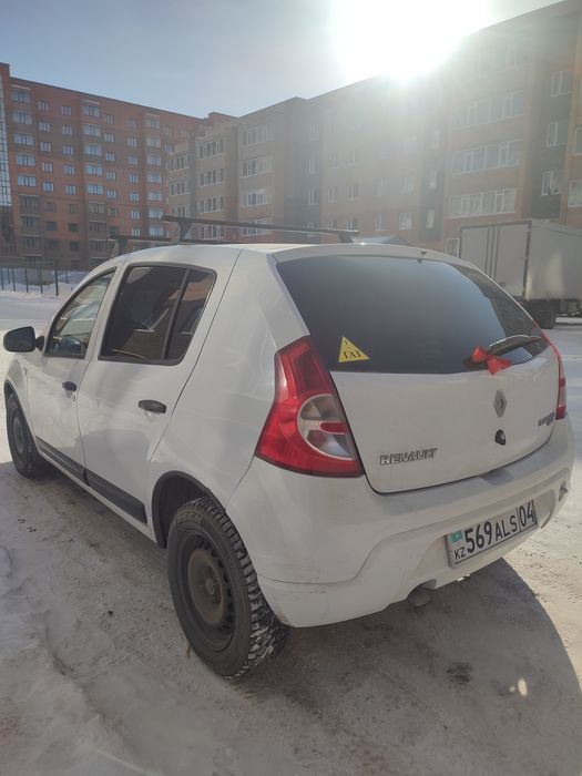 Продам Рено сандеро. 2013г. Газ бензин.