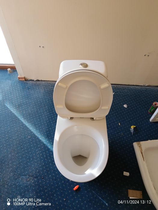 Врати, моноблокове душ кабини