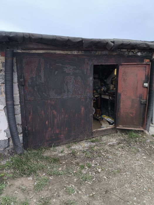 Продам гараж в  11 обществе