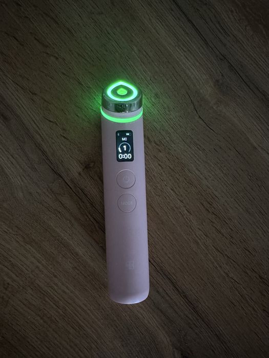 Medicube микротоковый массажер