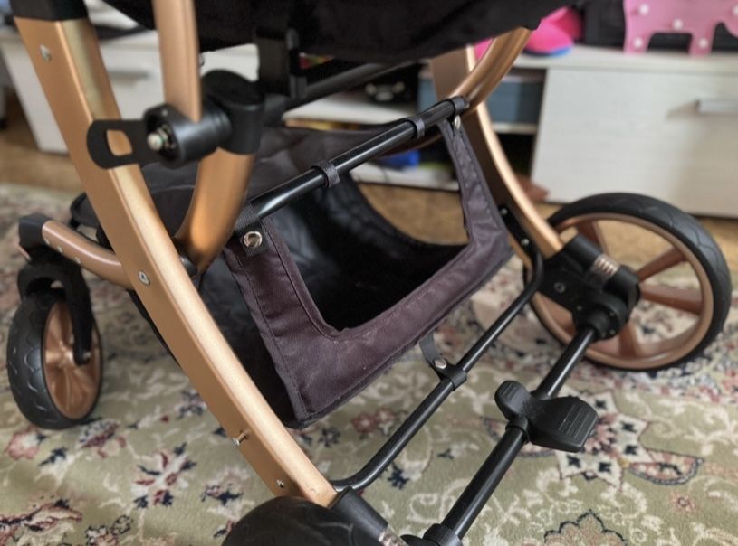 Детская коляска , в три положения.