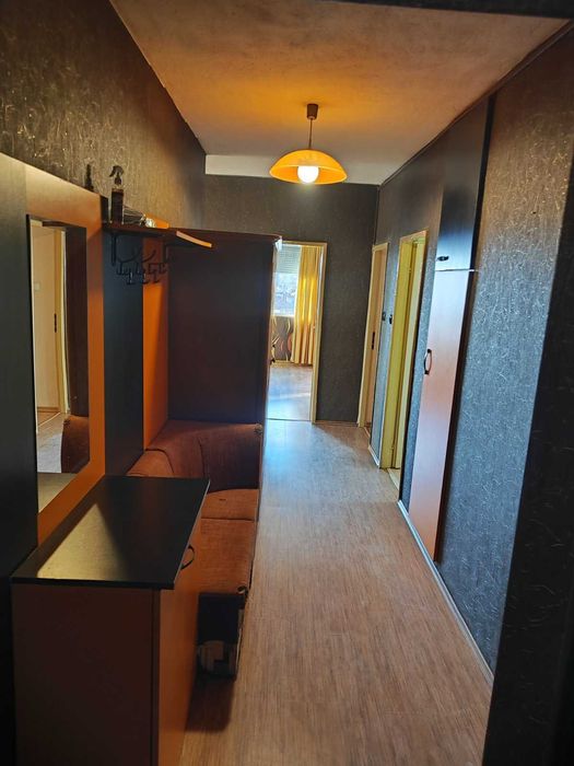 Дава се под наем Тристаен апартамент в Казанлък - 85 кв.м за 306 € - Снимка #10