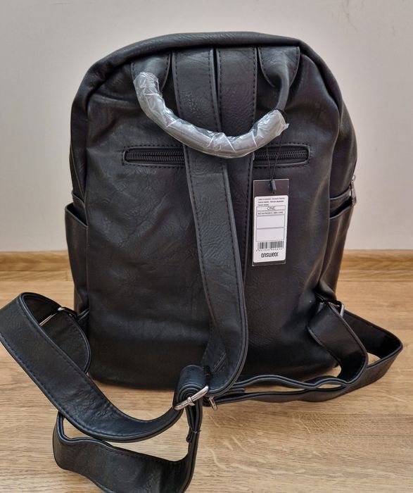 Дамска раница, нова